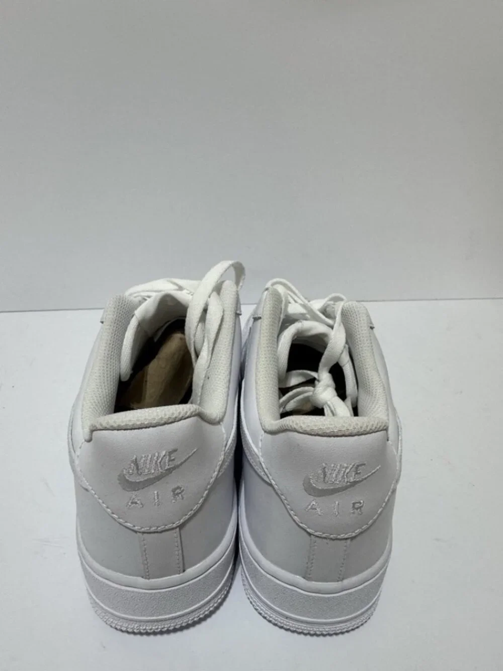 Nike Men’s Air Force 1 07 Sneakers White Size 10.5 M